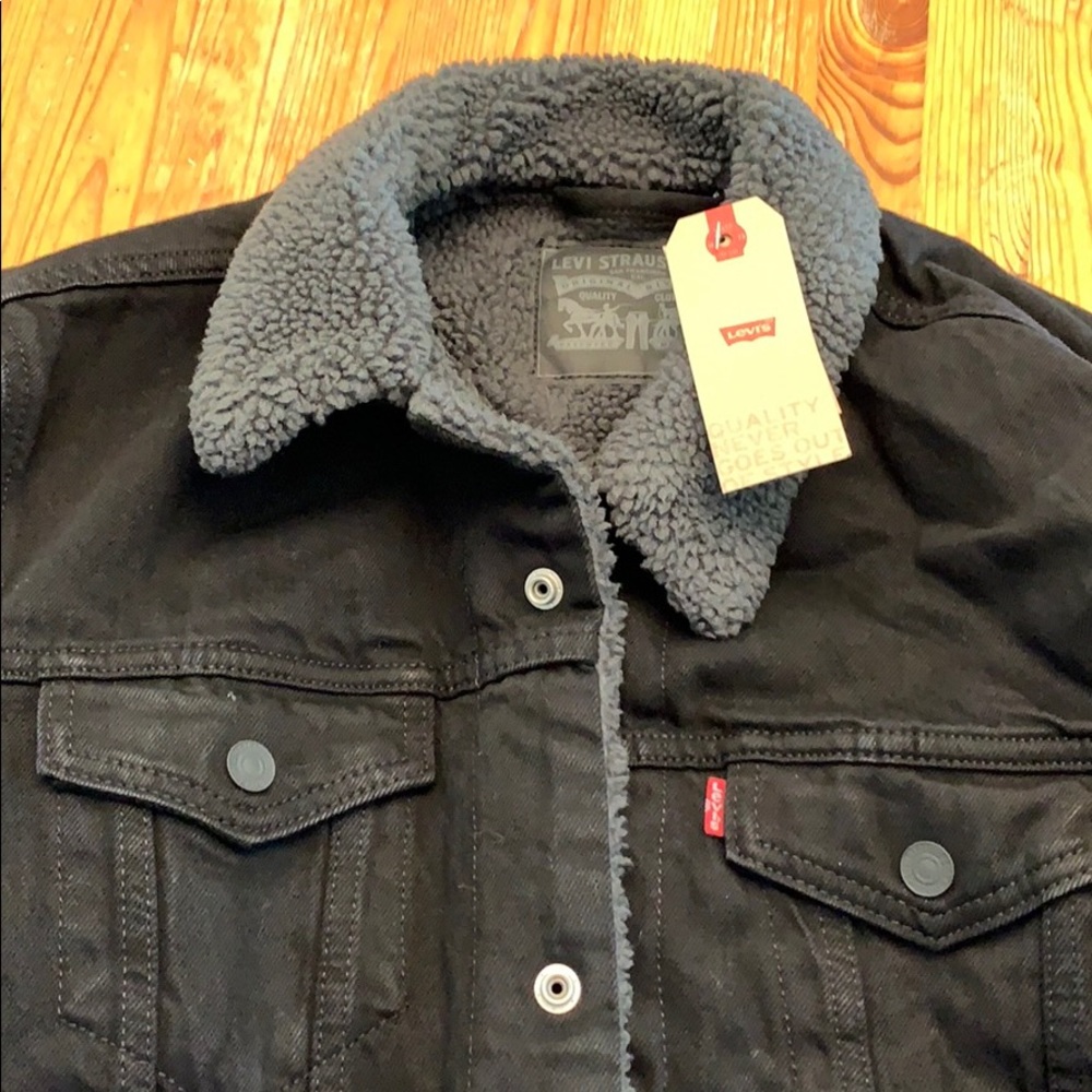 Levi’s Black Trucker Jacket w/ Sherpa Lining